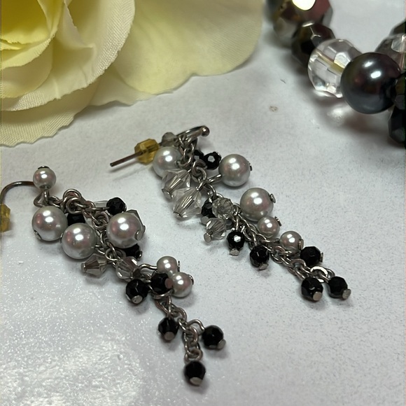 🖤WHITE HOUSE BLACK MARKET JEWELRY - 3 BRACELETS & MATCHING 2” EARRINGS SET🖤 - Picture 11 of 12